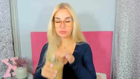 KristyFlowers online show from October 2025 05:10:02 AM