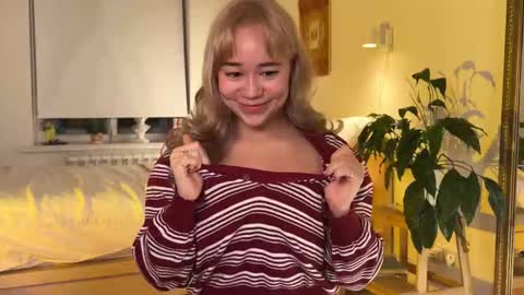 Snapshot of kristyspiritedaway chatting on December 2025 08:38:02 PM Kristy Nip slip shady Best model on CB online show from December 2025 08:38:02 PM