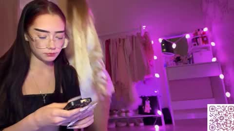 Snapshot of krohka111 chatting on March 2026 11:55:02 PM kroshka meow online show from March 2026 11:55:02 PM