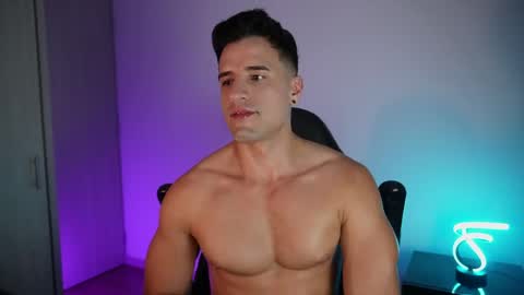 Snapshot of krops_ chatting on June 2026 12:27:02 AM KROPS online show from June 2026 12:27:02 AM