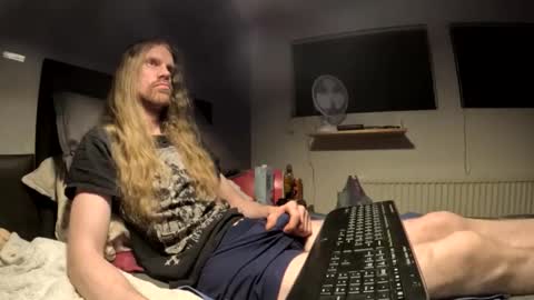 Krullz online show from February 2026 01:44:02 AM