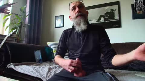 krummersaebel online show from February 2025 01:28:02 PM