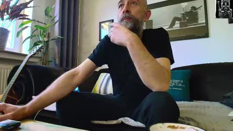 krummersaebel online show from February 2025 04:31:02 PM