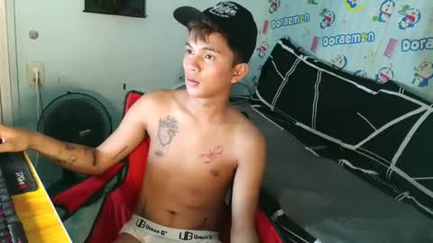 Snapshot of krunoxx chatting on April 2026 08:01:02 AM clarence online show from April 2026 08:01:02 AM