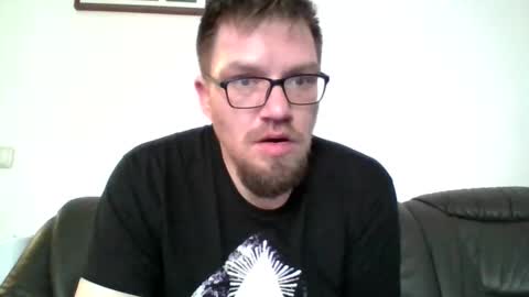 Snapshot of kryptoni18435 chatting on January 2026 11:49:01 AM Tommy online show from January 2026 11:49:01 AM