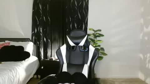 Krystal Blake online show from May 2026 11:55:01 PM
