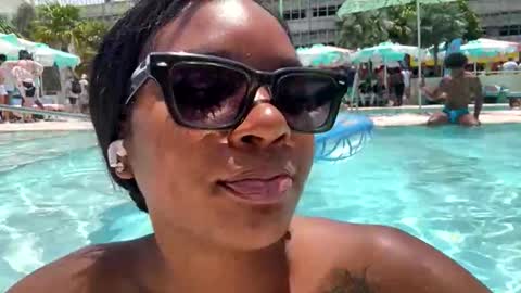 Krystal Blake online show from May 2026 04:48:01 PM