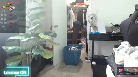 Krystal Blake online show from May 2026 04:23:02 PM