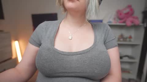 Snapshot of krystalsyxx chatting on November 2025 09:13:01 PM Krystal Syx online show from November 2025 09:13:01 PM