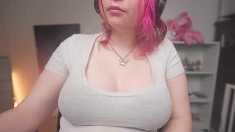 Snapshot of krystalsyxx chatting on December 2025 06:15:01 PM Krystal Syx online show from December 2025 06:15:01 PM