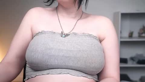 Snapshot of krystalsyxx chatting on February 2026 11:41:01 PM Krystal Syx online show from February 2026 11:41:01 PM