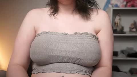 Snapshot of krystalsyxx chatting on March 2026 06:48:01 PM Krystal Syx online show from March 2026 06:48:01 PM