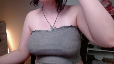 Snapshot of krystalsyxx chatting on April 2026 10:25:02 PM Krystal Syx online show from April 2026 10:25:02 PM