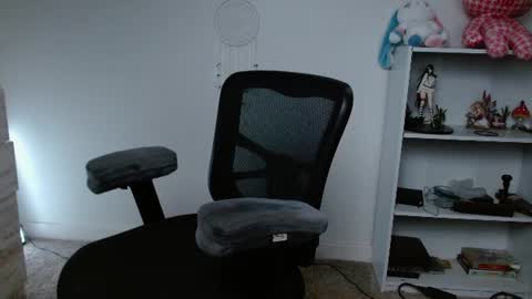 Krystal Syx online show from June 2026 01:48:02 PM