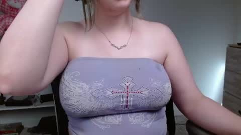 Krystal Syx online show from July 2026 11:40:01 PM