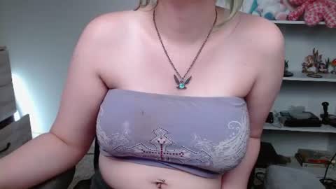 Krystal Syx online show from July 2026 03:32:01 PM