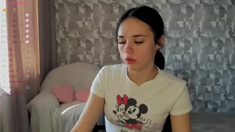 Ksenia online show from September 2025 10:09:01 AM