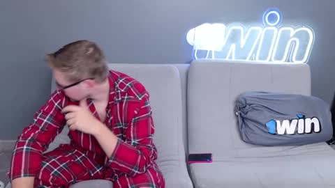 Snapshot of ksenyahot chatting on January 2025 04:15:01 AM WebcamWhore online show from January 2025 04:15:01 AM