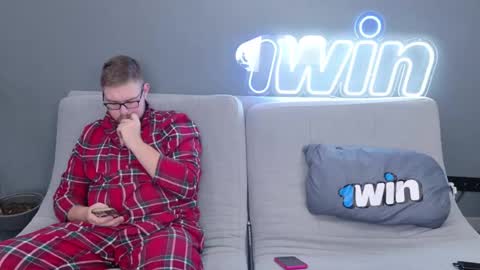 Snapshot of ksenyahot chatting on February 2025 03:48:01 AM WebcamWhore online show from February 2025 03:48:01 AM