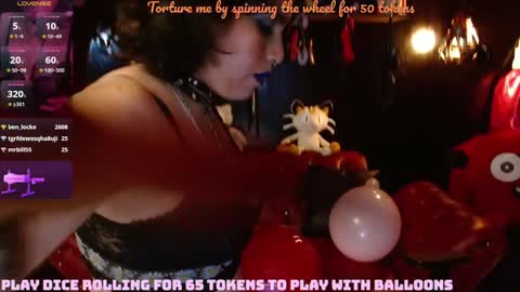 Snapshot of kureiji_fetish chatting on January 2025 12:06:02 PM Fetiche Woman online show from January 2025 12:06:02 PM