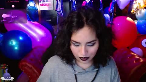 Snapshot of kureiji_fetish chatting on September 2025 10:43:01 PM Fetiche Woman online show from September 2025 10:43:01 PM