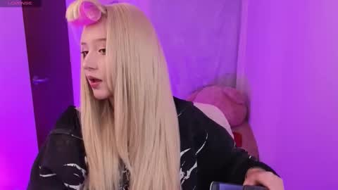 Snapshot of kurochan420 chatting on September 2025 01:38:01 AM Andy online show from September 2025 01:38:01 AM