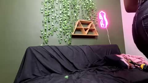 kuromi_devil online show from November 2025 10:41:02 PM