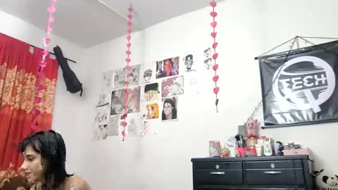 Snapshot of kuromi_less chatting on February 2025 02:05:02 AM Kuromi Less online show from February 2025 02:05:02 AM