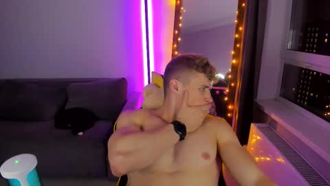 kurt_hanssen online show from October 2025 07:40:01 PM