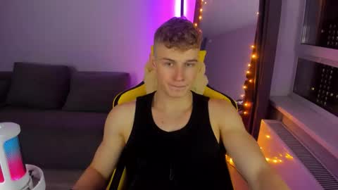 kurt_hanssen online show from November 2025 08:19:01 PM