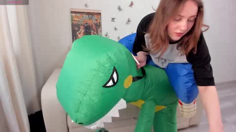 Kvetachka Thu-Sun 0900am-1500pmGTM2 online show from March 2025 04:34:02 AM