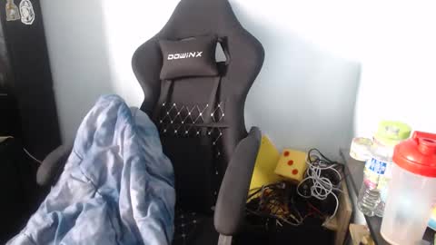 Snapshot of kwonder78 chatting on April 2026 02:58:01 PM kwonder78 online show from April 2026 02:58:01 PM