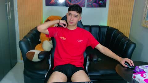 Snapshot of kygo_williams chatting on September 2025 03:25:01 PM Kygo online show from September 2025 03:25:01 PM