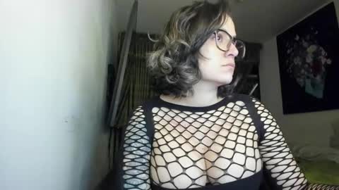 kyhara online show from May 2026 01:00:02 AM