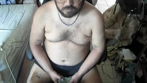 Snapshot of kyledonovvan chatting on May 2026 06:23:02 PM Kyle online show from May 2026 06:23:02 PM