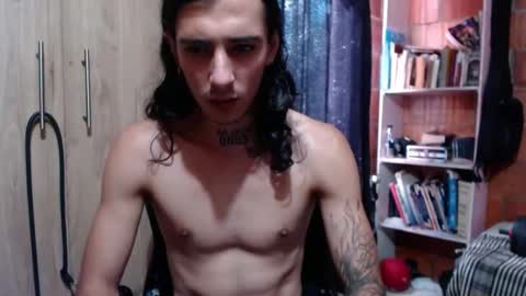 kyleer77 online show from November 2025 06:21:01 PM