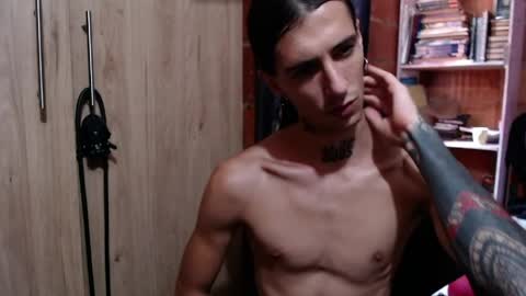 kyleer77 online show from May 2026 07:33:01 PM