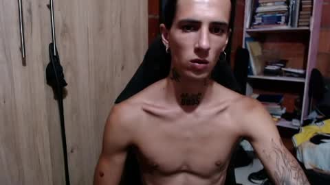 kyleer77 online show from June 2026 10:37:01 PM