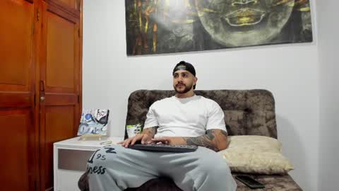 kylenorth_ online show from July 2026 11:52:02 PM