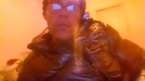 Snapshot of kylestrips4youq chatting on November 2025 06:02:02 AM kylestrips4youq online show from November 2025 06:02:02 AM