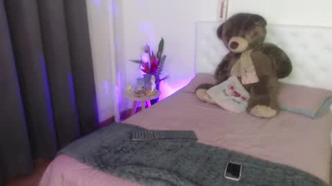 Snapshot of kylie444 chatting on October 2025 01:06:02 AM Sara online show from October 2025 01:06:02 AM