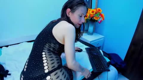 kylie_bloom online show from November 2025 10:36:01 PM