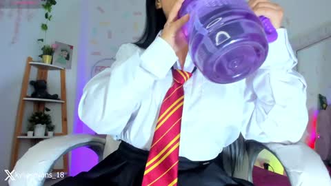 Kylie online show from February 2025 03:15:02 PM