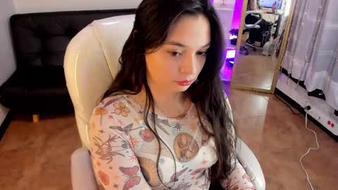 Snapshot of kylie_fire chatting on October 2025 01:52:02 PM kylie online show from October 2025 01:52:02 PM