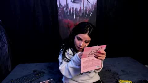 Snapshot of kylie_foxx1 chatting on October 2025 11:38:01 PM submissive demon Please help me to reach 500 thumbs up online show from October 2025 11:38:01 PM