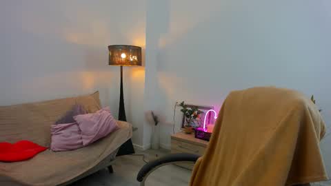 Snapshot of kylie_kathy chatting on November 2025 04:52:02 PM Kylie online show from November 2025 04:52:02 PM