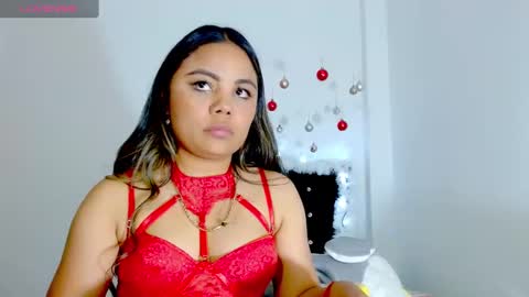 Snapshot of kylie_loveee chatting on December 2024 06:44:01 PM Paola online show from December 2024 06:44:01 PM