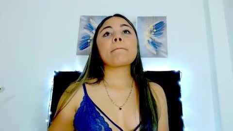 Snapshot of kylie_loveee chatting on January 2025 05:28:01 PM Paola online show from January 2025 05:28:01 PM