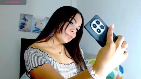 Snapshot of kylie_loveee chatting on October 2025 01:39:01 AM Paola online show from October 2025 01:39:01 AM