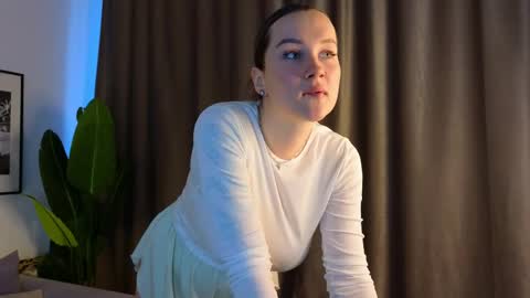 Anna online show from February 2025 10:29:01 AM